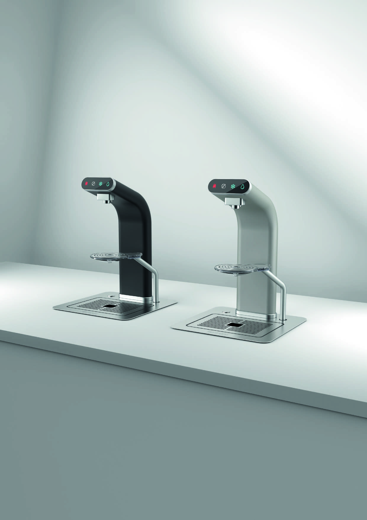 VISIO in Black Matt and Chrome Satin Matt